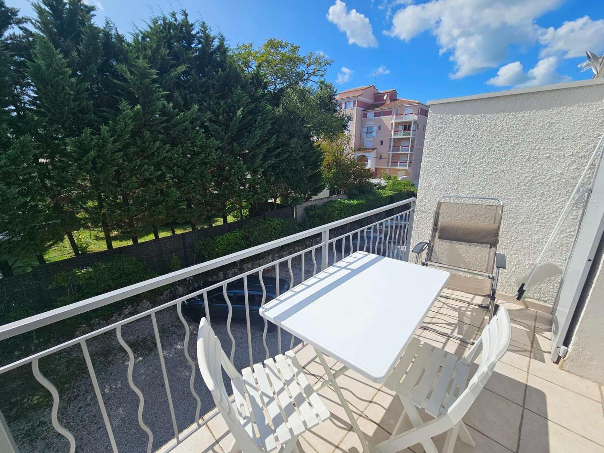 Appartement 4 Pers A Avec Balcon Et Parking Proche Du Chay - Fr-1-550-89 *
