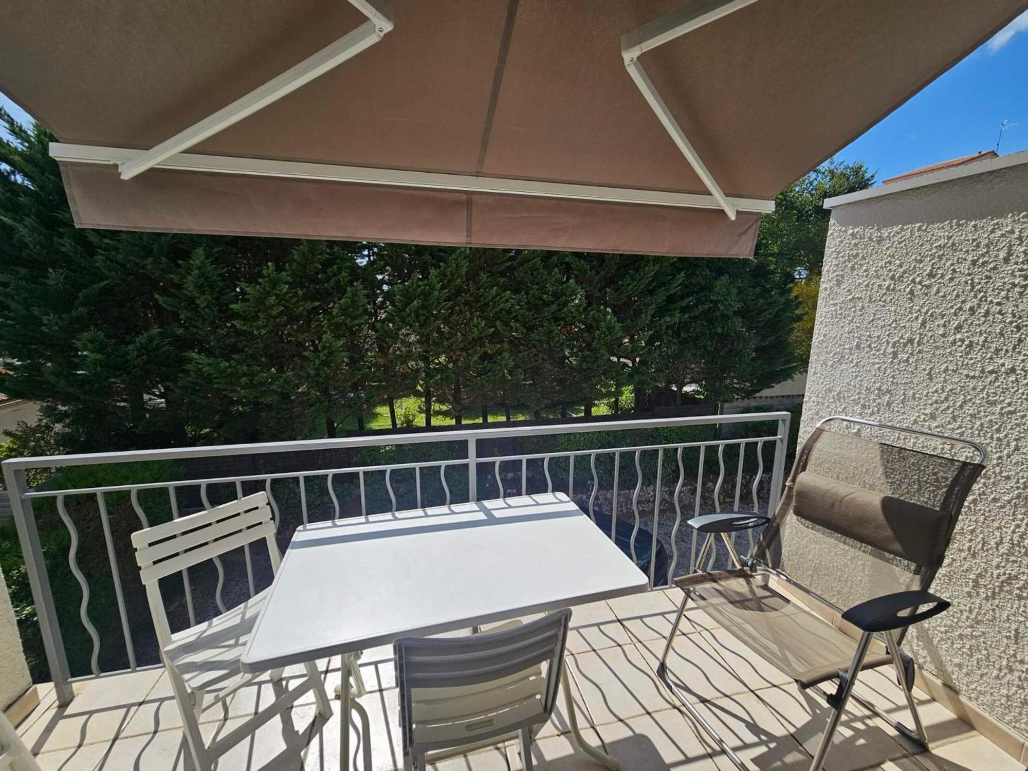 4 Pers A Avec Balcon Et Parking Proche Du Chay - Fr-1-550-89 Appartement Royan